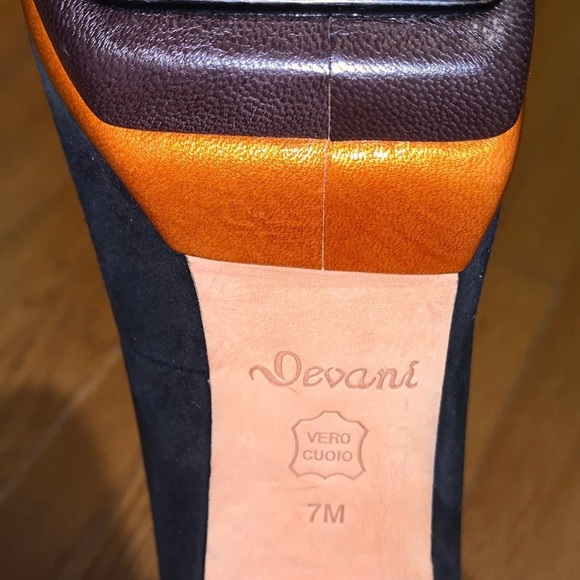 DEVANI PLATFORM PUMPS SIZE 7 - Picture 10 of 11